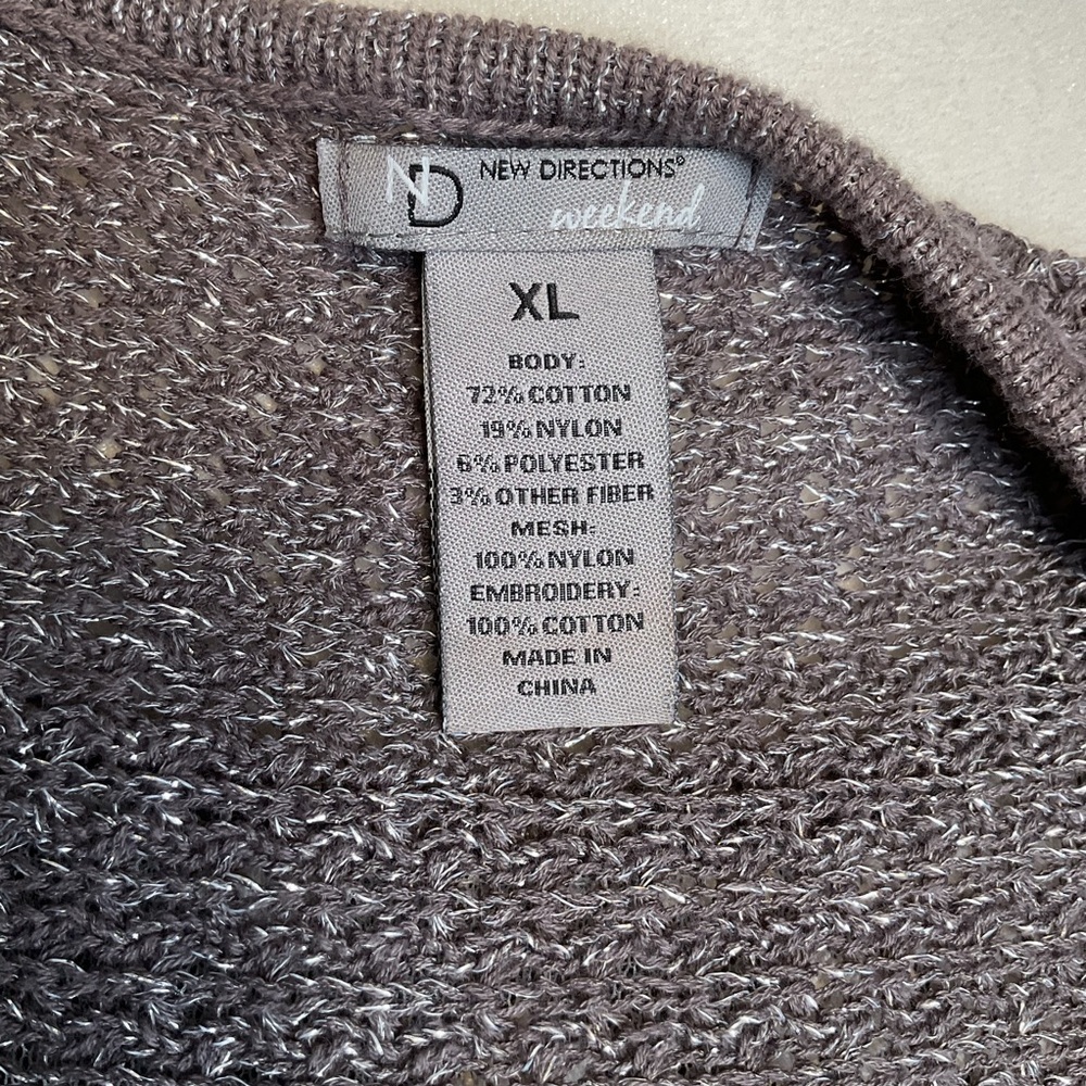 New Directions Gray and White Crew Neck Sweater with Geometric Design - Picture 9 of 10